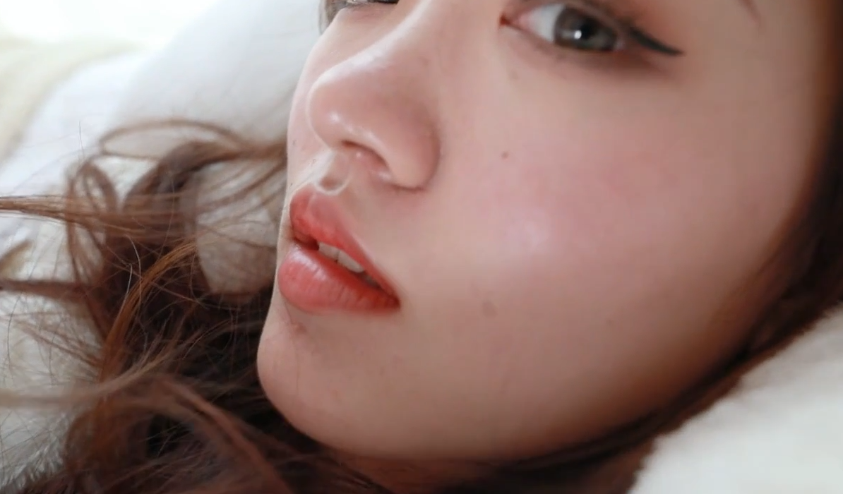 把玩美女脚 把玩美女脚
