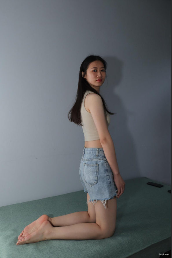 美脚丝袜套图1 美脚丝袜套图1