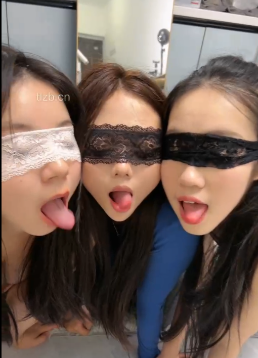 橙宝-三个美女互舔脚 橙宝-三个美女互舔脚