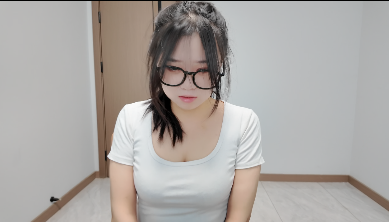 被带到了基地,开启了老虎凳折磨,滴蜡夹脚趾虐足 被带到了基地,开启了老虎凳折磨,滴蜡夹脚趾虐足