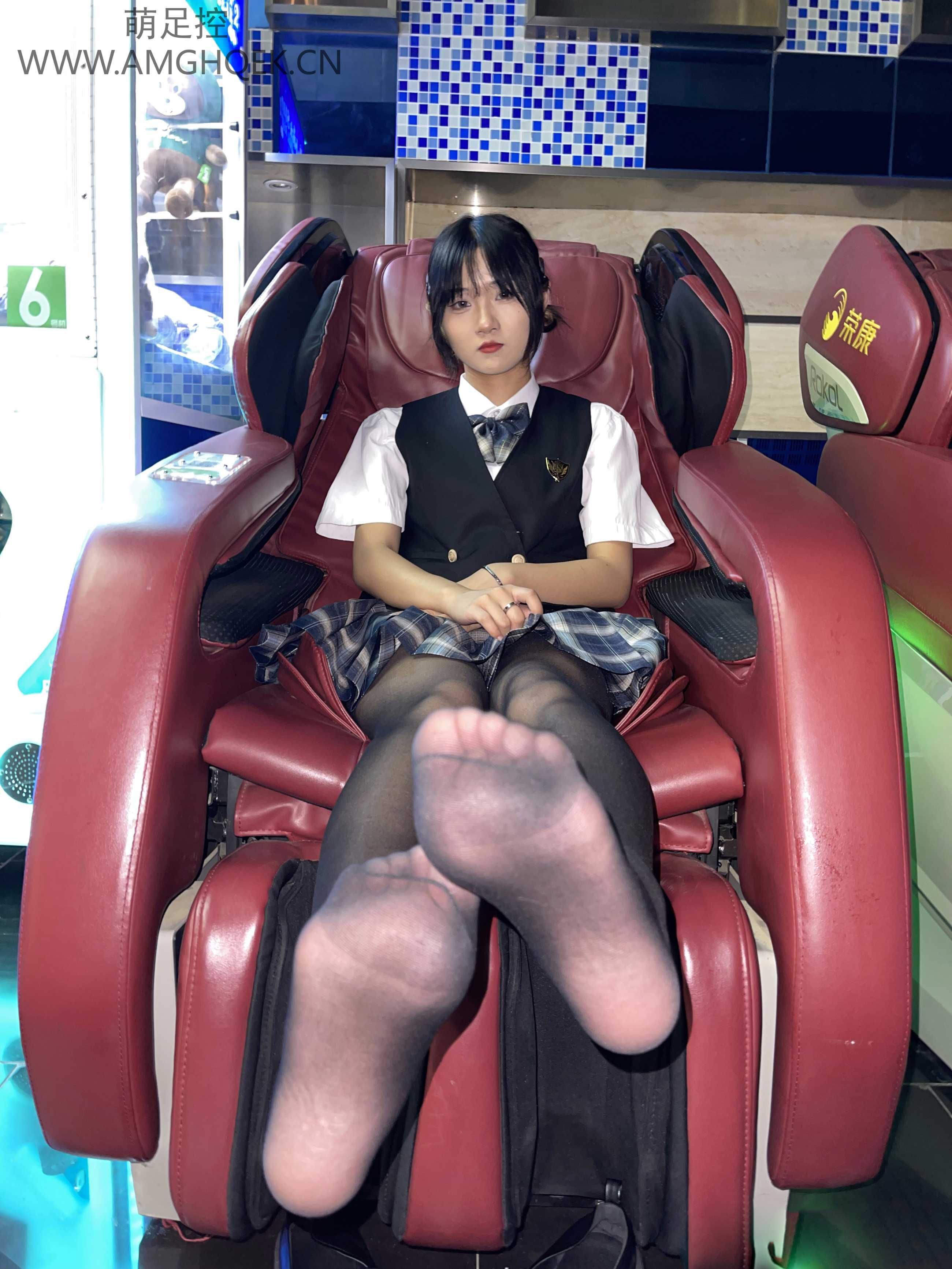 JK黑丝妹子 JK黑丝妹子