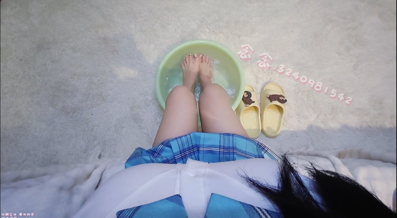 念念-虐足-洗完脚-鞋里放豆子外出 回来后绑住双脚tk和打脚心 念念-虐足-洗完脚-鞋里放豆子外出 回来后绑住双脚tk和打脚心