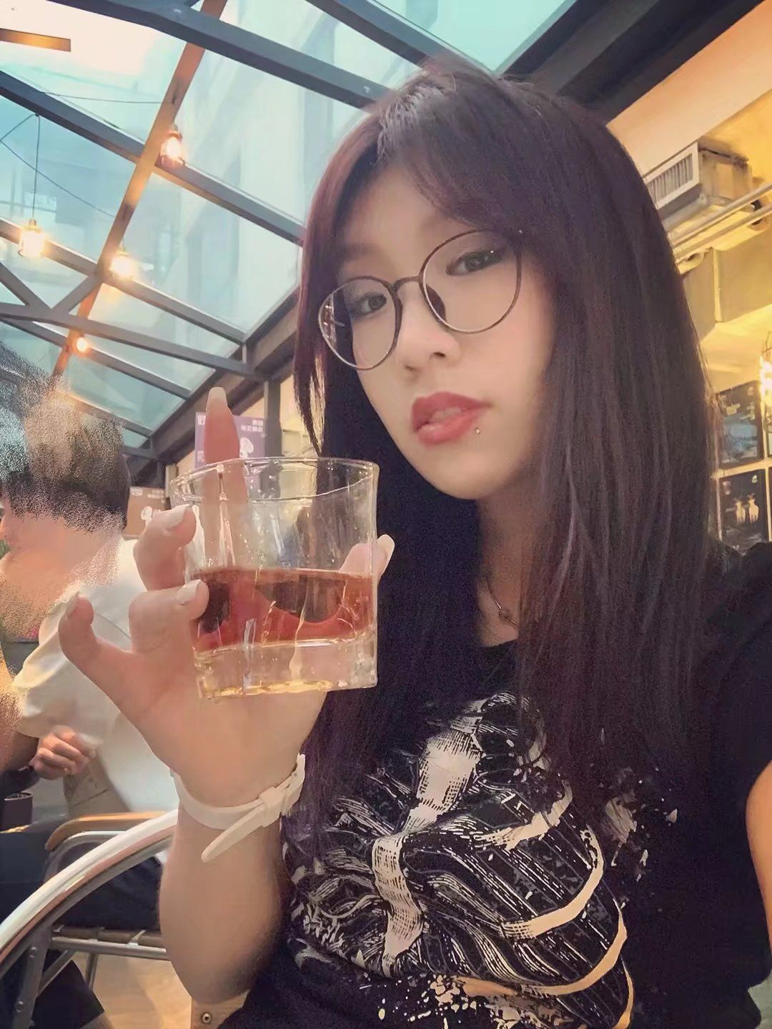 dz-拉拉女生40码脚 带全套聊天记录 dz-拉拉女生40码脚 带全套聊天记录