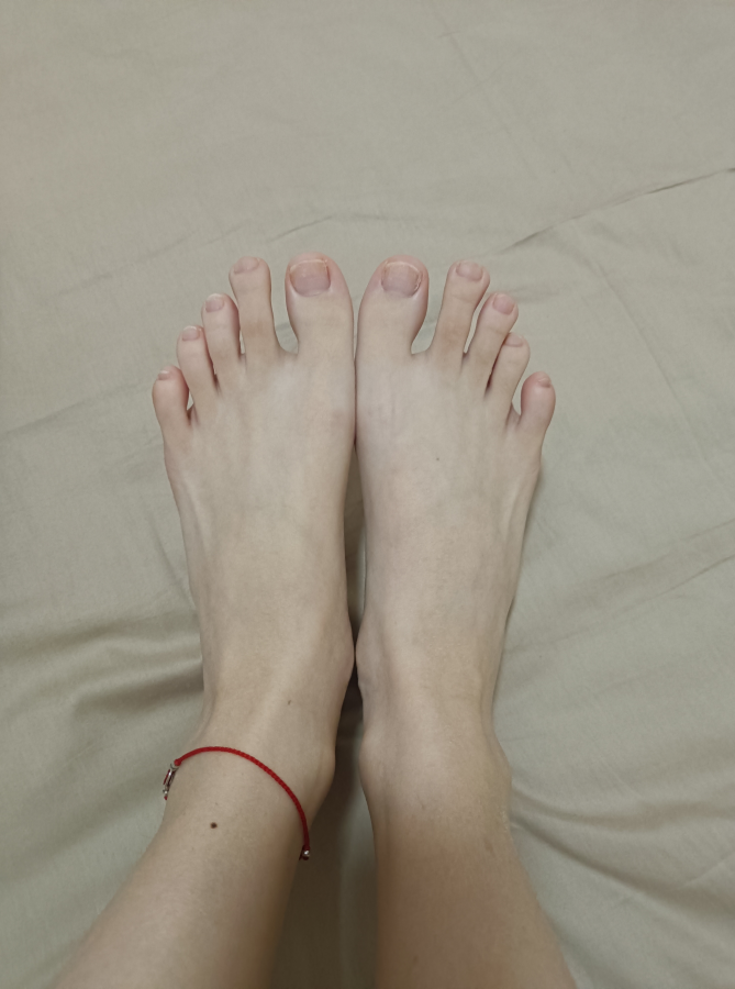 dz-宋苏宇 162 40 37码脚-脚脸同框 dz-宋苏宇 162 40 37码脚-脚脸同框