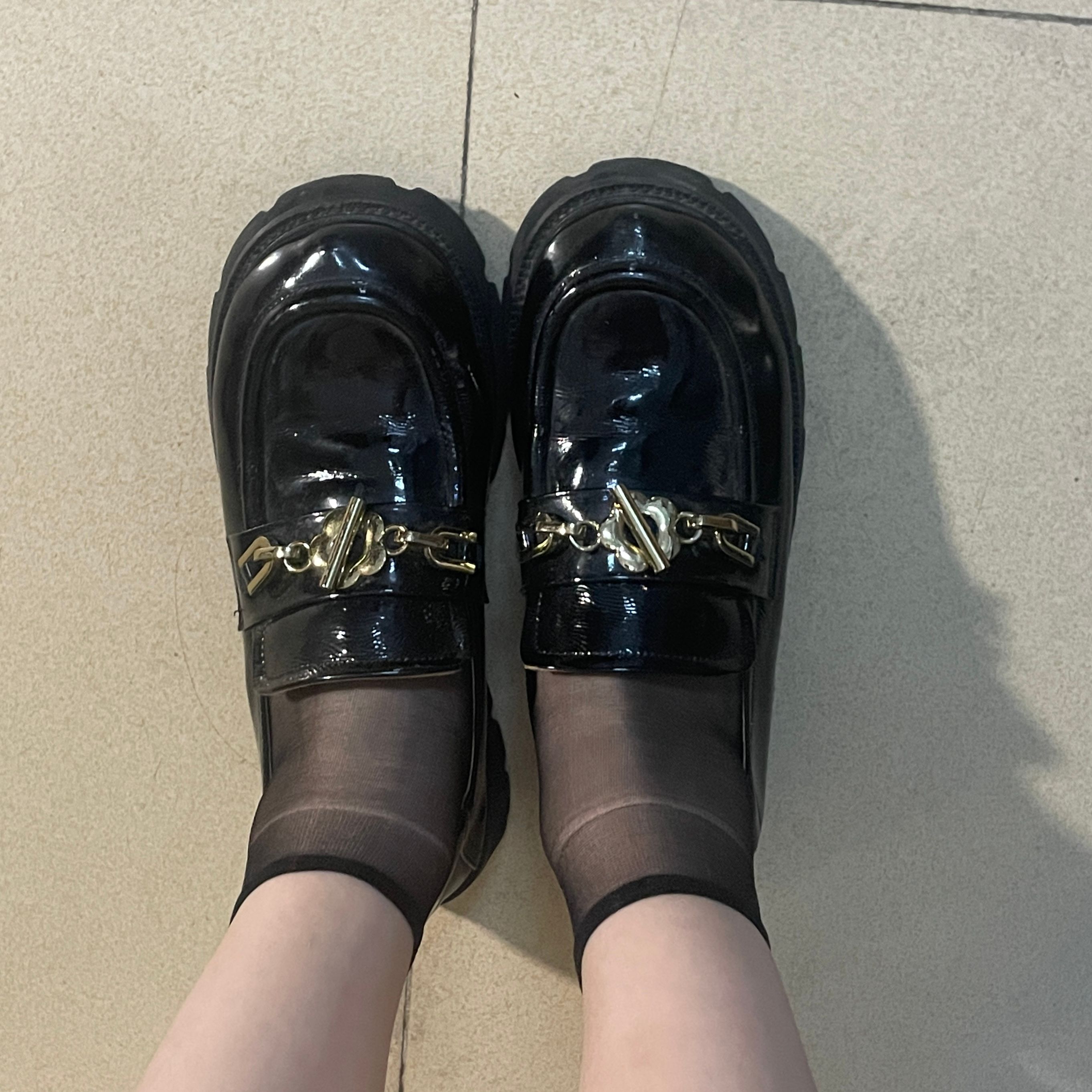 dz-带聊天记录广西大学女生 175 53 40码 -足模面试 dz-带聊天记录广西大学女生 175 53 40码 -足模面试