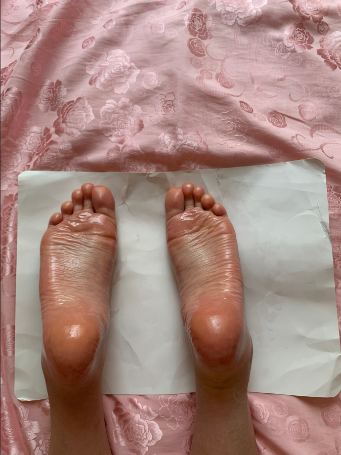 dz-极品!左烨彤 167 46 36码脚-脚脸同框 dz-极品!左烨彤 167 46 36码脚-脚脸同框