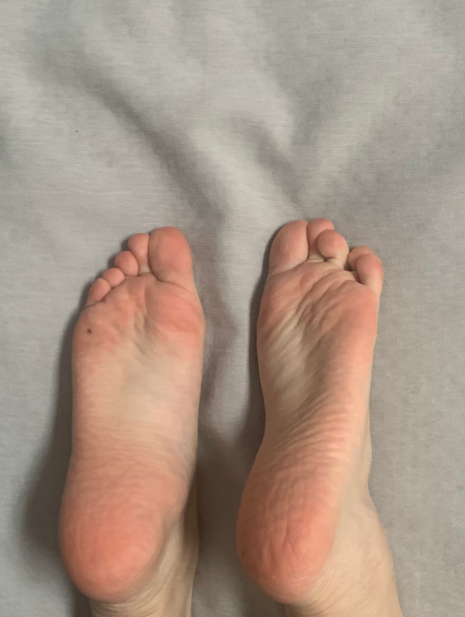 dz-套路女大张紫婧 168 50 38码脚 dz-套路女大张紫婧 168 50 38码脚