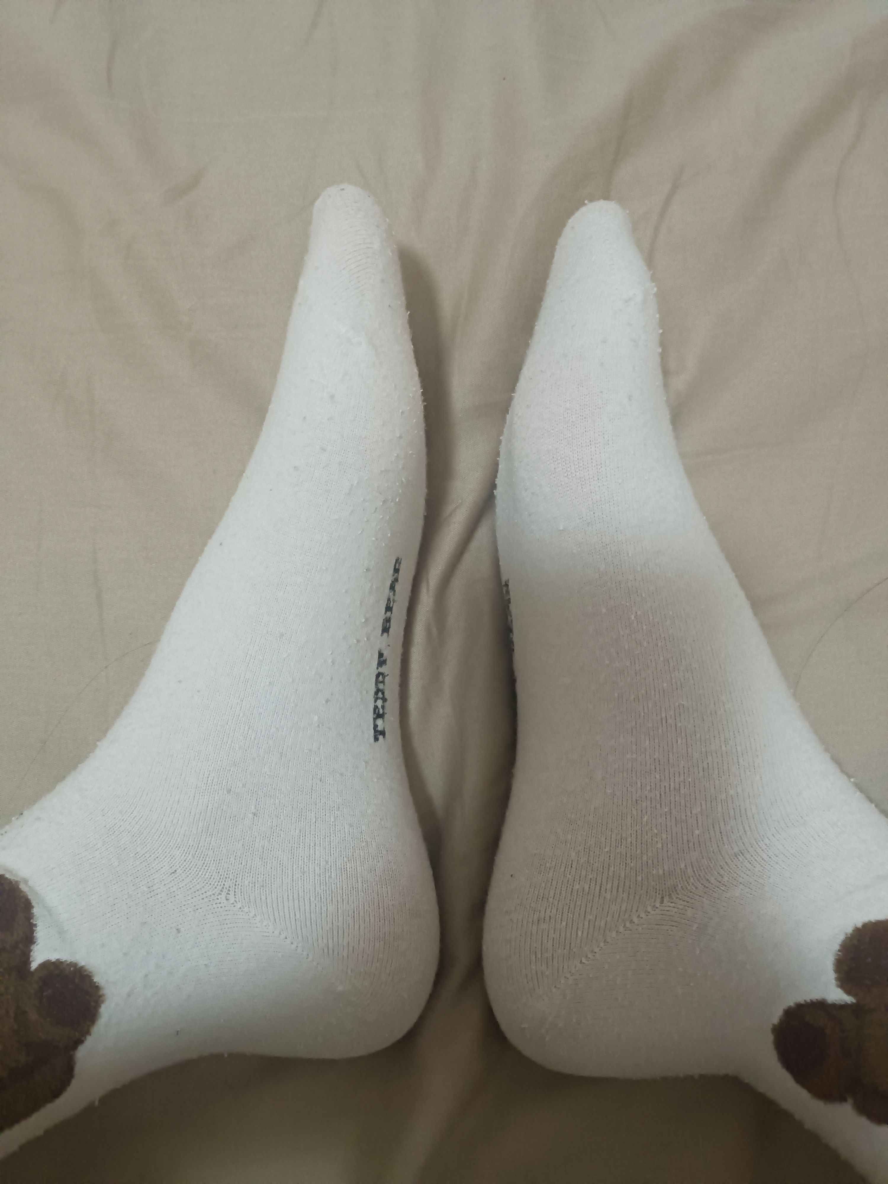 dz-宋苏宇 162 40 37码脚-脚脸同框 dz-宋苏宇 162 40 37码脚-脚脸同框