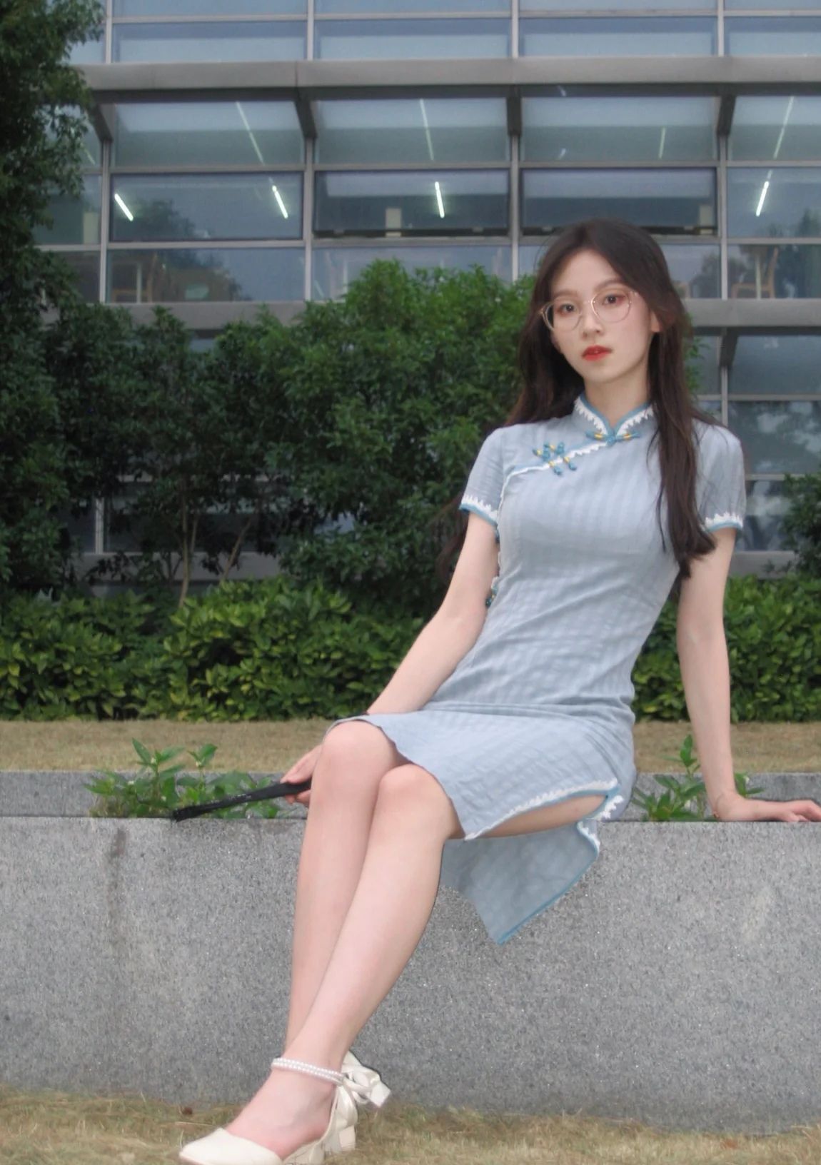 dz-眼镜温婉女大 160 44 37 dz-眼镜温婉女大 160 44 37